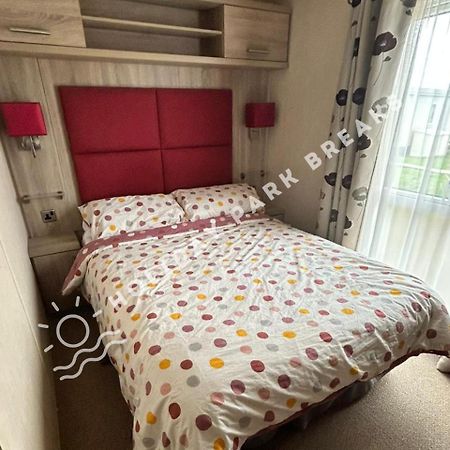 Haywood - 3 Bed Pet Friendly Holiday Home At Seal Bay Selsey Exterior foto